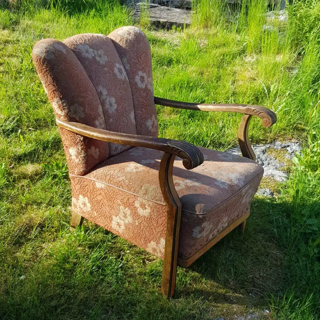 Omtrekking av gammel retro stol