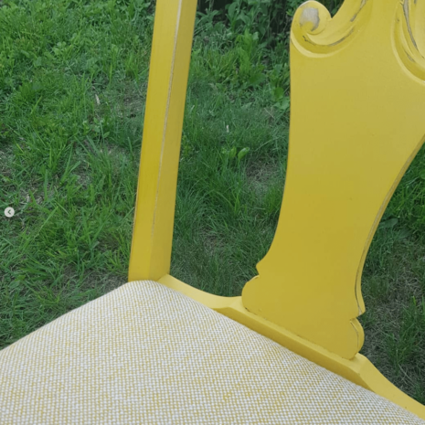 detalj gul stol
